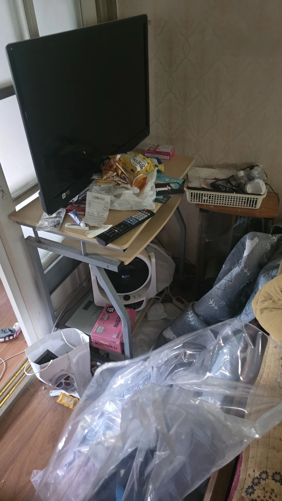 청소왕 군포시 악취제거 현장 사례 - 의정부 빌라 흡연집 청소, 담배냄새 안빠지는 이유는 따로 있었습니다