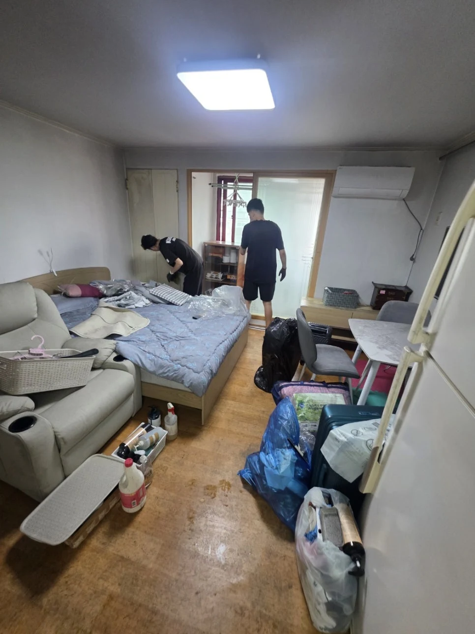 청소왕 하남시 화재청소 현장 사례 - 화장실 환풍기 화재청소, 작은 환풍기 하나가 집안 전체를 연기로 뒤덮었습니다
