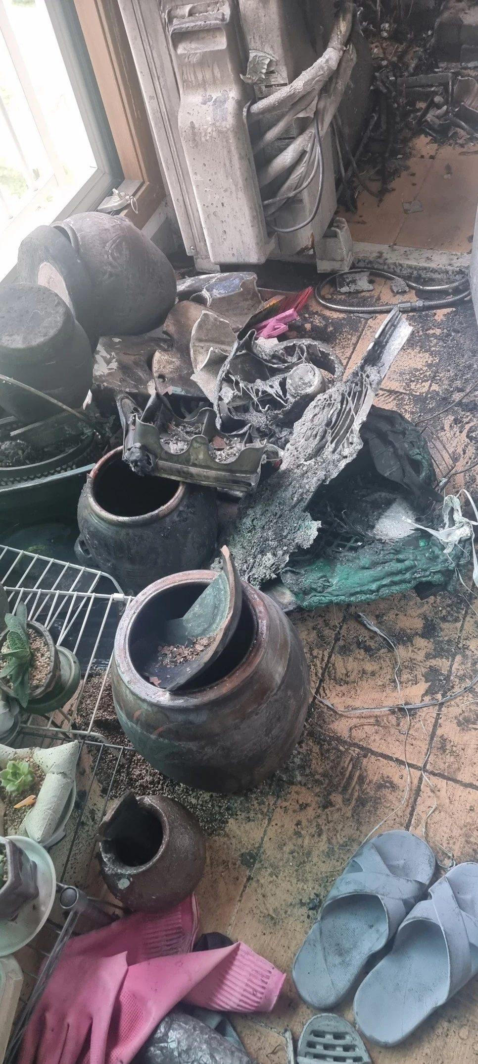 청소왕 남동구 폐기물처리 현장 사례 - 에어컨 실외기 화재 청소로 다시 일상을 되찾기까지