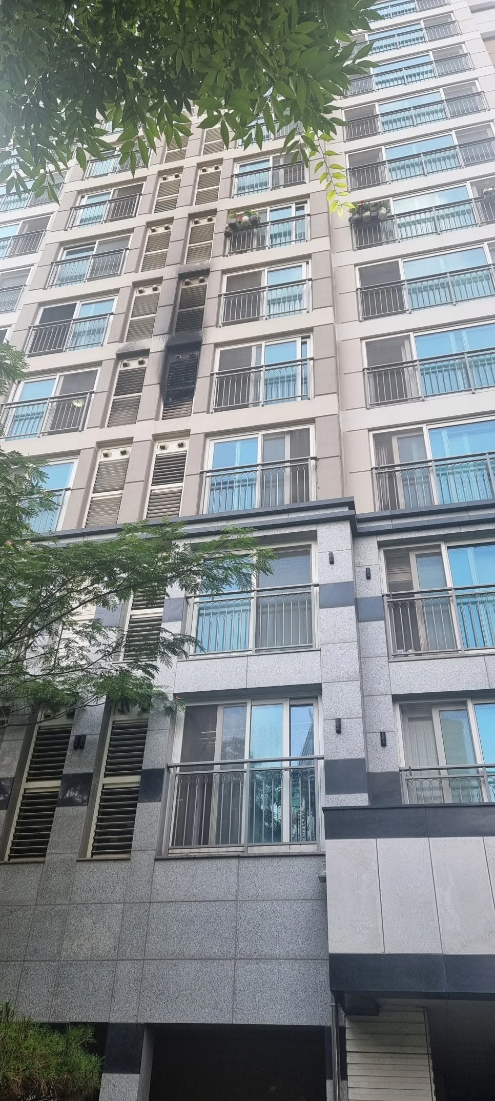청소왕 성북구 화재청소 현장 사례 - 에어컨 실외기 화재 청소로 다시 일상을 되찾기까지