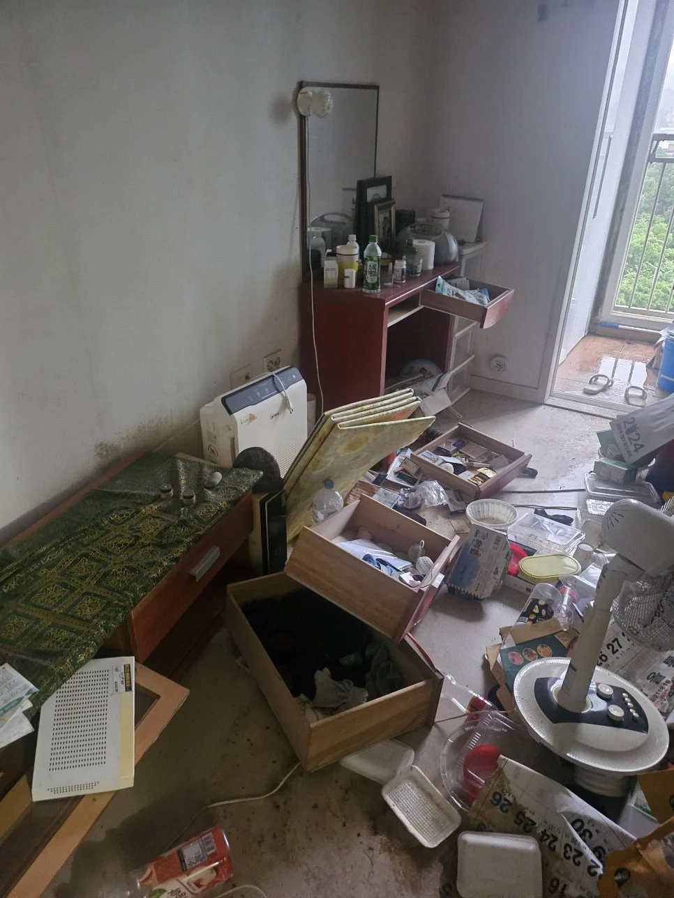 청소왕 남동구 쓰레기집청소 현장 사례 - 의정부 저장강박 주거환경 개선사업, 쓰레기집 문제를 해결하는 또 다른 방법
