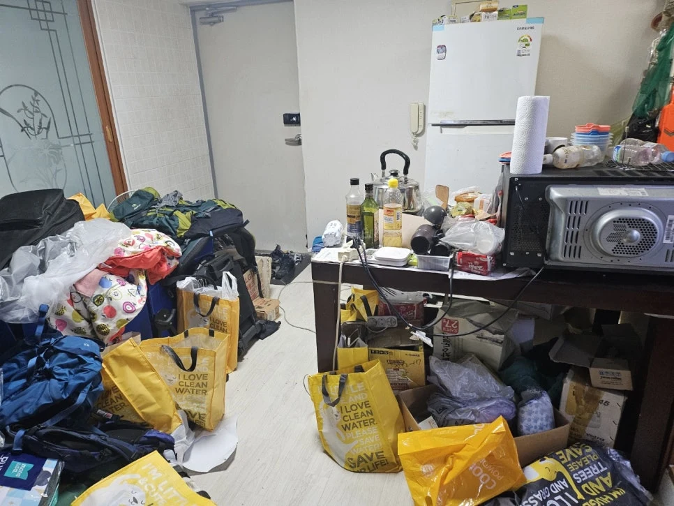 청소왕 루원시티 유품정리 현장 사례 - [청소왕 구리시 쓰레기집 청소] 그 안에 담긴 한 사람의 삶