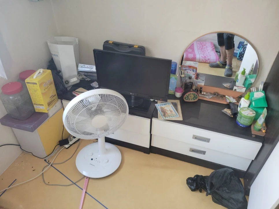 청소왕 고양 덕양구 쓰레기집청소 현장 사례 - [의정부 신곡동] 고독사 유품소각업체 처리부터 폐기물처리업체까지 깔끔한 마무리