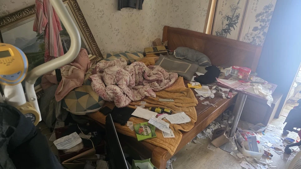 청소왕 마포구 화재청소 현장 사례 - “혼자 못 치우는 쓰레기집”… 결국 문 앞에서 주저앉았던 날의 이야기